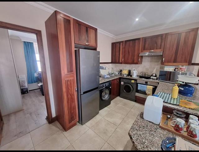 2 BEDROOM APARTMENT FOR SALE IN NEWLANDS